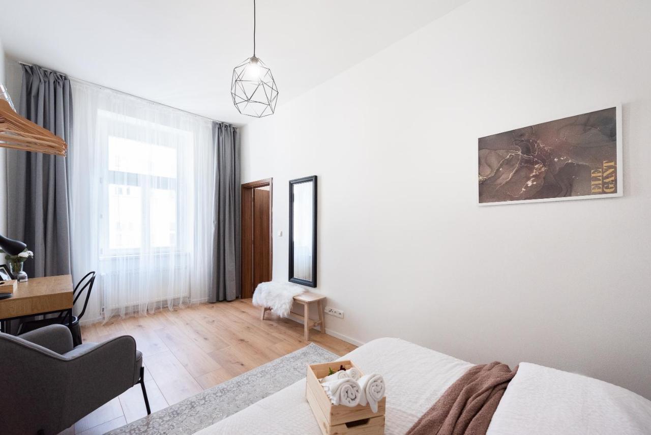 10 Min City Centre 5 People Apartment, Free Coffee Prague Luaran gambar